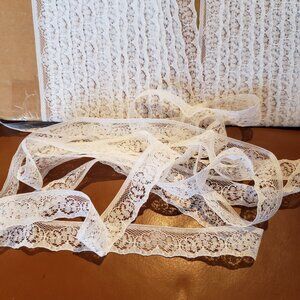Vintage Lace Trim - Ivory 7/8" x 12 Yards